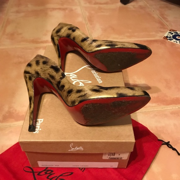 Christian Louboutin size 39 leopard print heels. - Picture 4 of 5